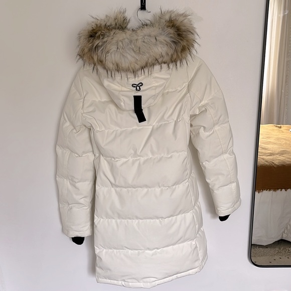 TNA The Powder Parka - Picture 6 of 8